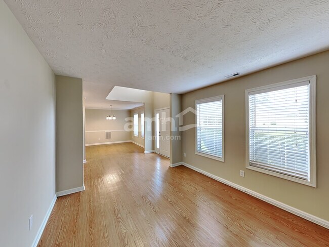 Building Photo - 367 Emerald Trace