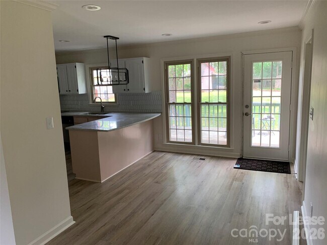 Foto del edificio - 16518 Greenfarm Rd