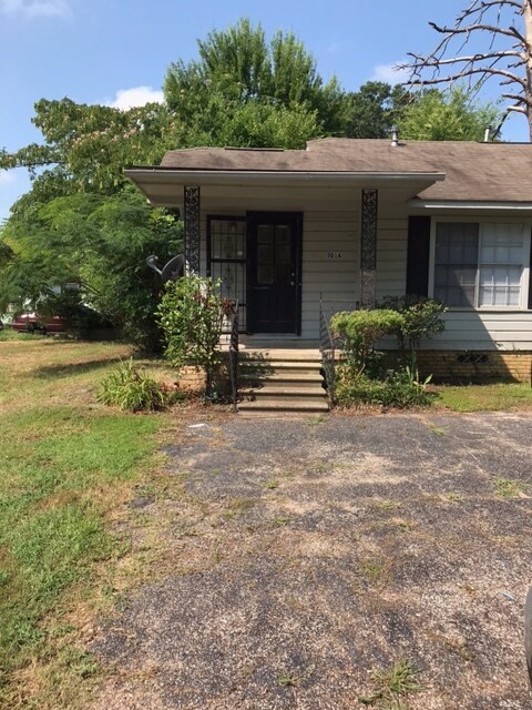 Primary Photo - 501 Glover Dr