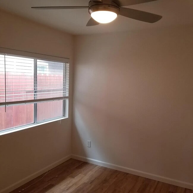 Building Photo - 13242 Boomer Ct