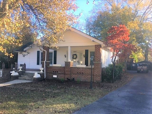 Primary Photo - Charming 3/2 near Downtown Greer
