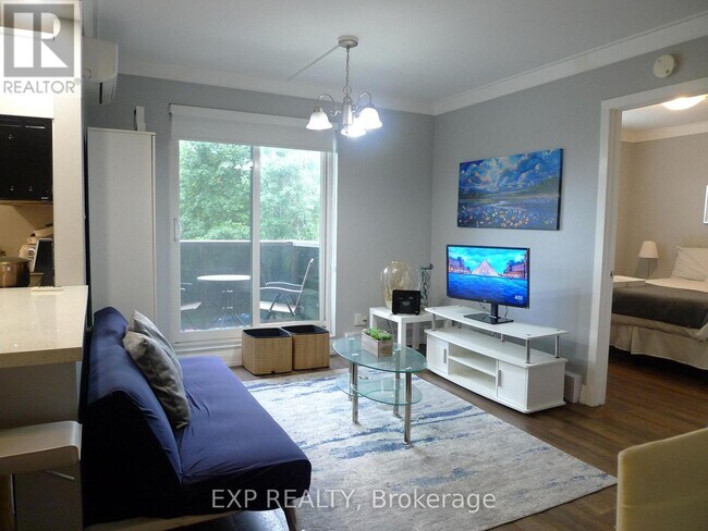 Photo du bâtiment - 2373 King St E