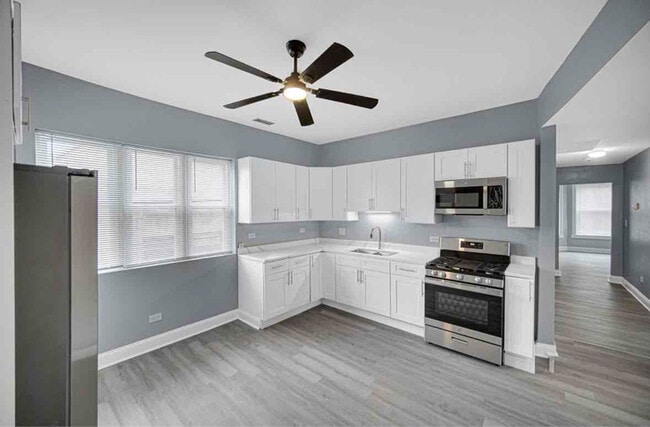 Photo - 1111 W 62nd St Apartment