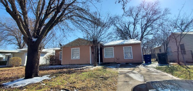 Building Photo - 2634 Marbella Ln