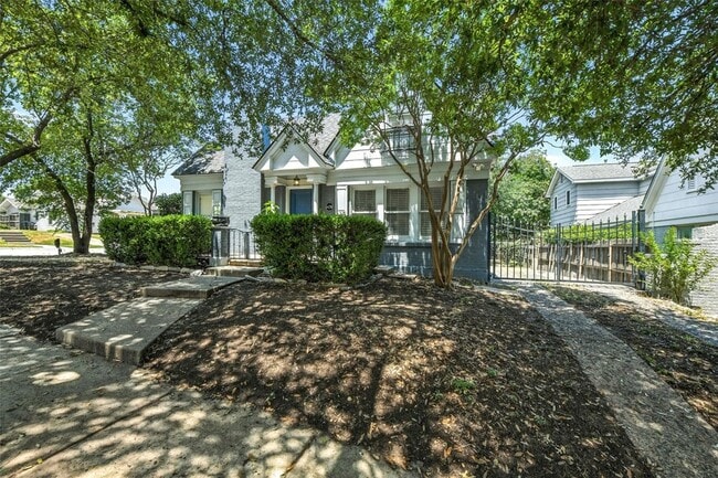 Building Photo - 4036 Dexter Ave