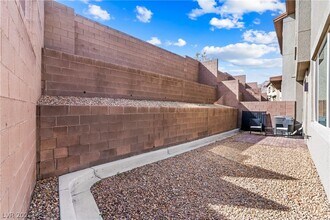 Building Photo - 633 Infinity Rdg St