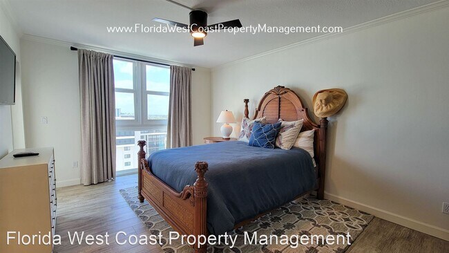 Foto del edificio - 1212 Benjamin Franklin Dr