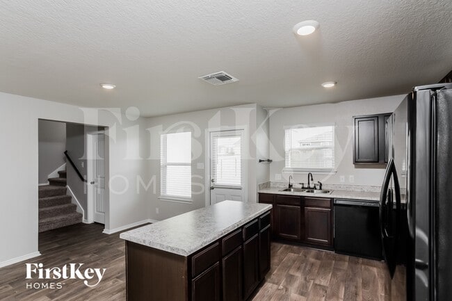 Foto del edificio - 13923 Morgan Terrace