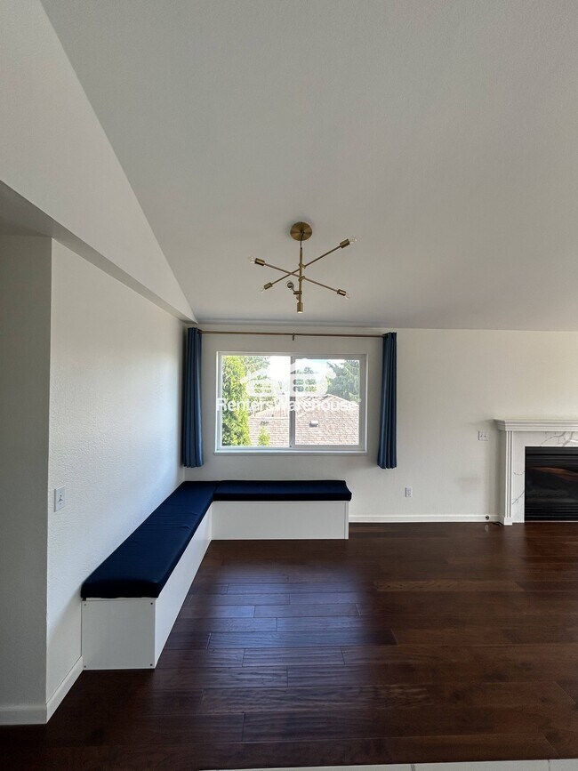 Foto del edificio - 718 N 100th St