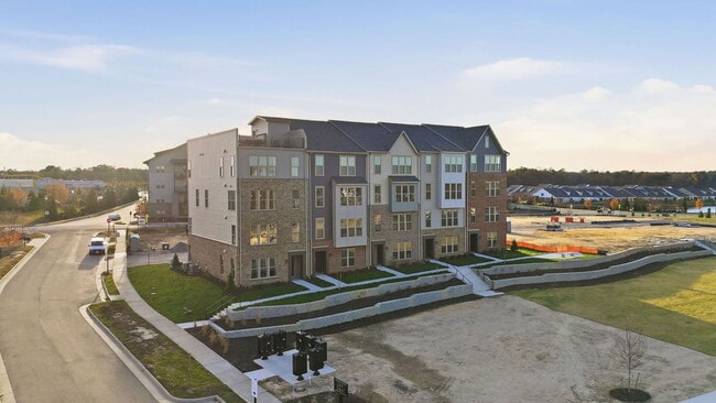 Foto del edificio - 6919 Cosby Vlg Ter