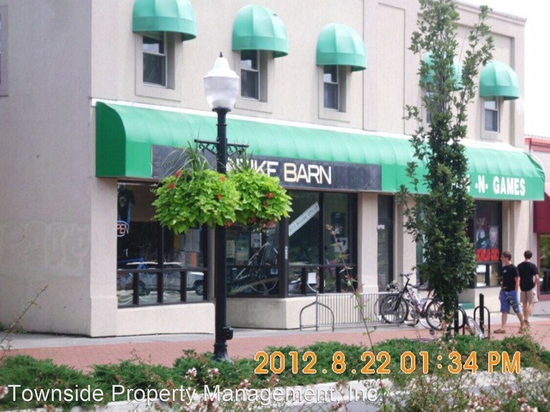 Primary Photo - 2 br, 1 bath House - 424B North Main Street