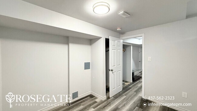 Building Photo - Newly Renovated 2-Bedroom, 1-Bath Apartmen...