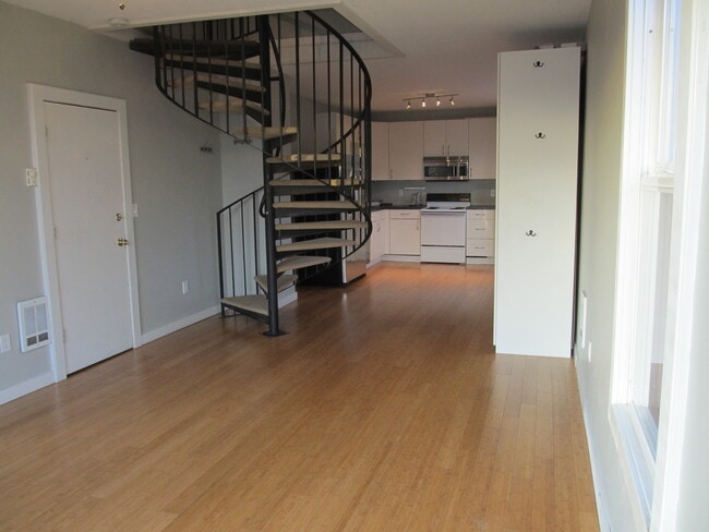 Building Photo - 2223 Rucker Ave