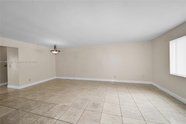 Foto del edificio - 4033 SW 68th Way