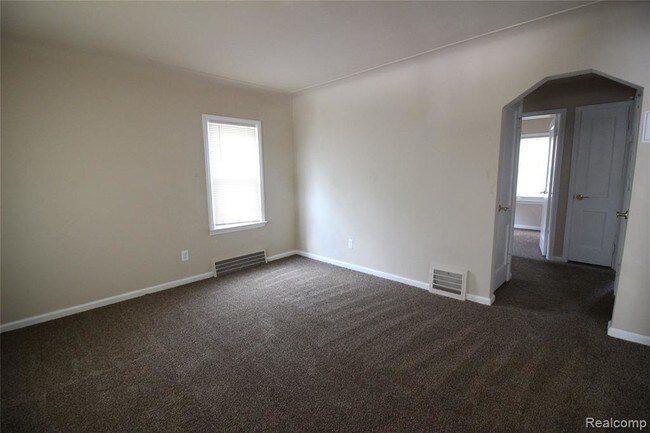 Building Photo - 15878 Meyer Ave