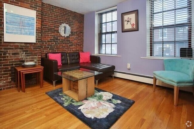 Building Photo - 17 Grove St