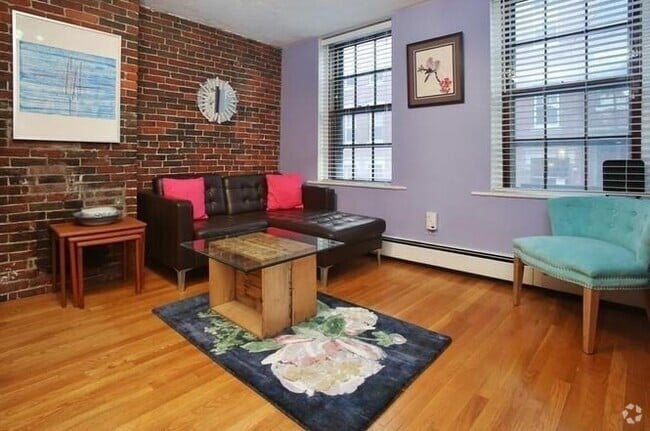 Building Photo - 17 Grove St