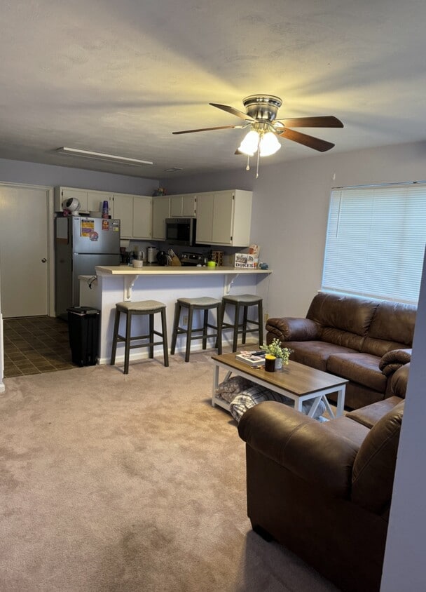 Photo - 1552 Devon Lane
