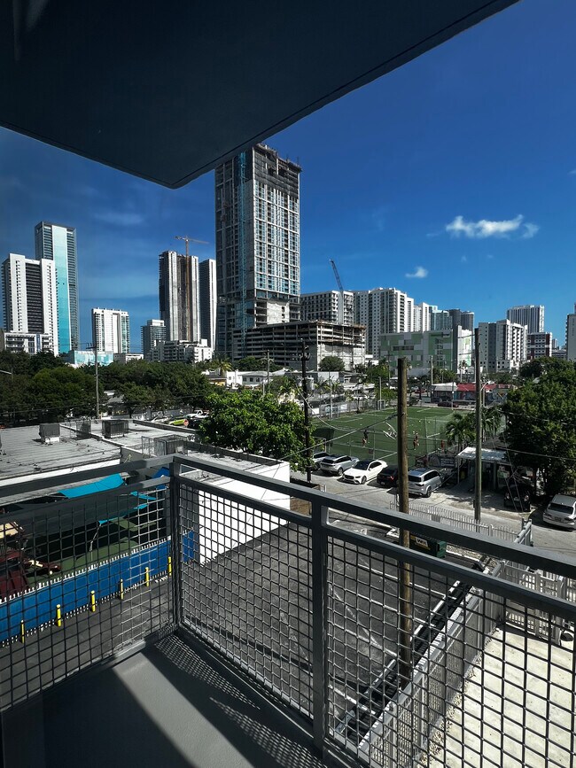 Foto del edificio - 223 NE 26th Ter
