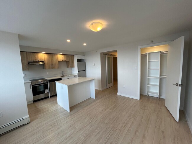 Photo du bâtiment - 5633-5633 Fenwick St