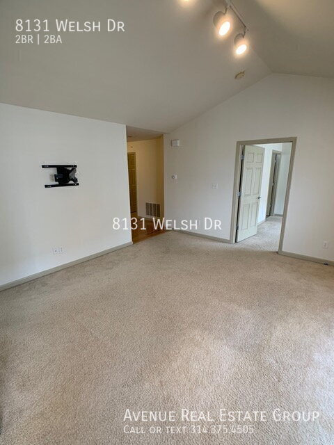 Foto del edificio - 8131 Welsh Dr