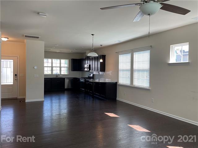 Building Photo - 5003 Lily Pond Cir