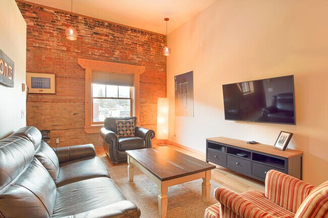 Building Photo - 361a 1st Ave