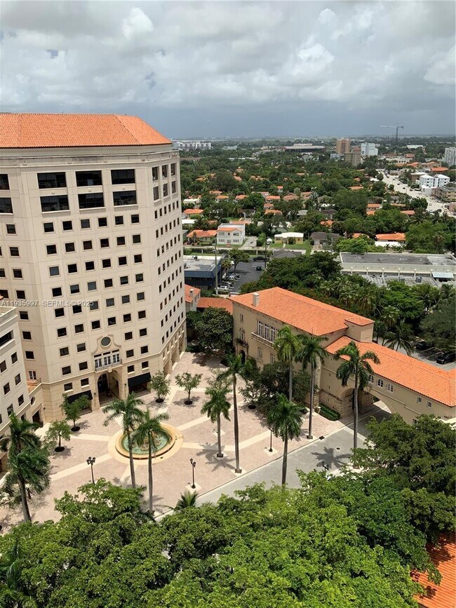 Building Photo - 888 Douglas Rd