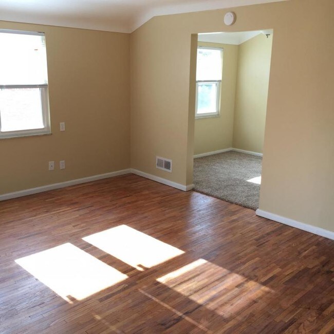 Foto del edificio - 2659 Whiteway