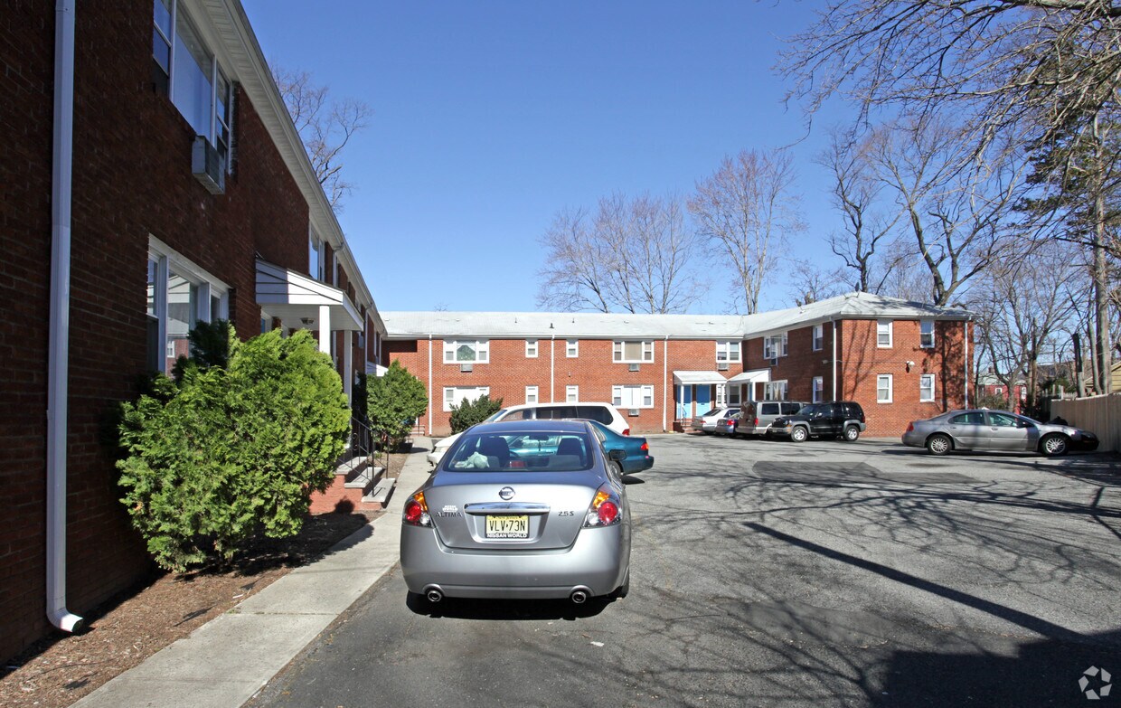 237 Park Pl, Orange, NJ 07050 Apartments in Orange, NJ