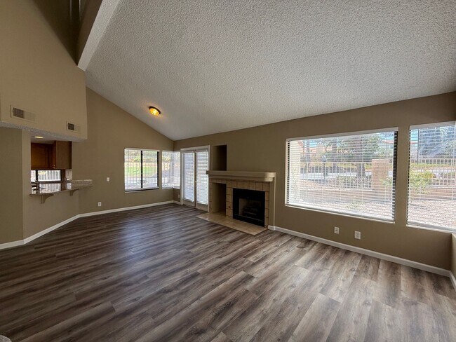 Building Photo - 2716 Baycliff Ct