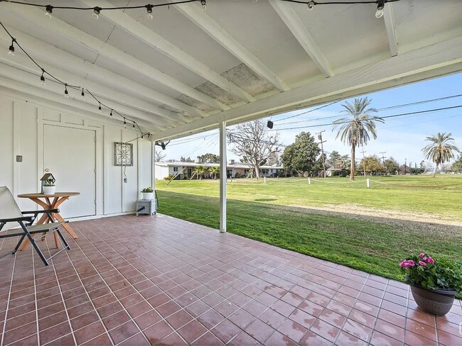 Foto del edificio - 5804 Sundale Ave