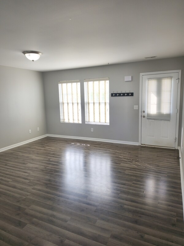 Building Photo - 5818 Sable Ridge Dr SE