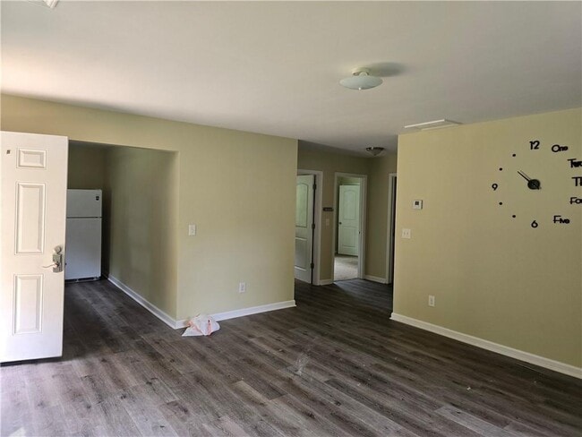 Building Photo - 424 Northdale Rd