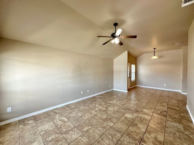 Building Photo - 307 Sladecek Dr