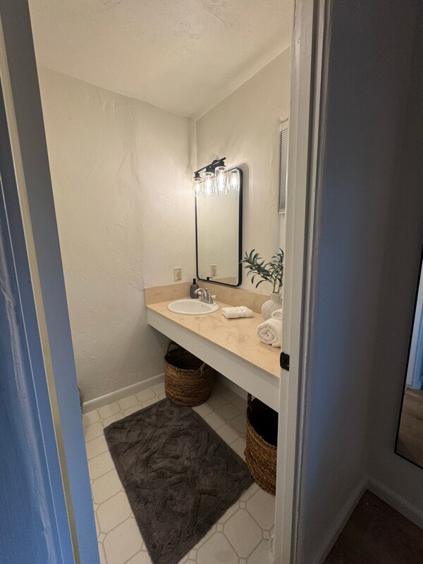 Foto del edificio - 10 Country Club Way