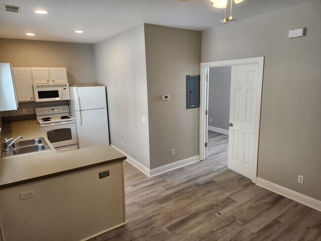 Foto del edificio - 70 Cassandra Ln