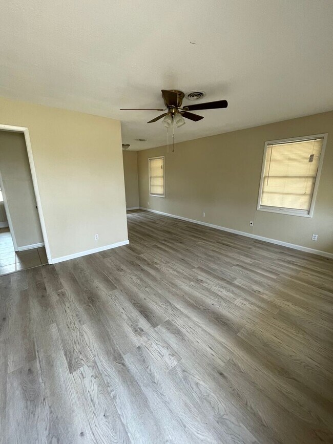 Building Photo - Home for rent!