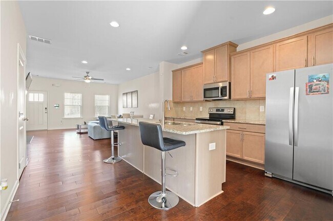 Building Photo - 887 Ambient Way