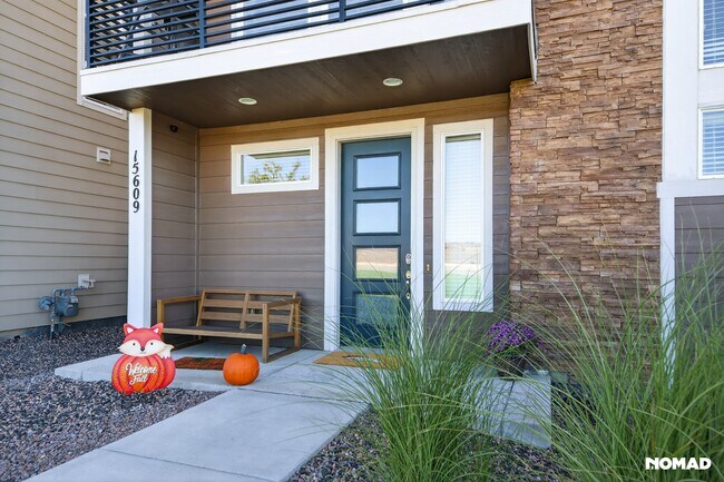 Building Photo - 15609 E Broncos Pl