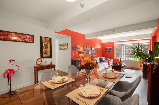 Foto del edificio - 106 W 116th St
