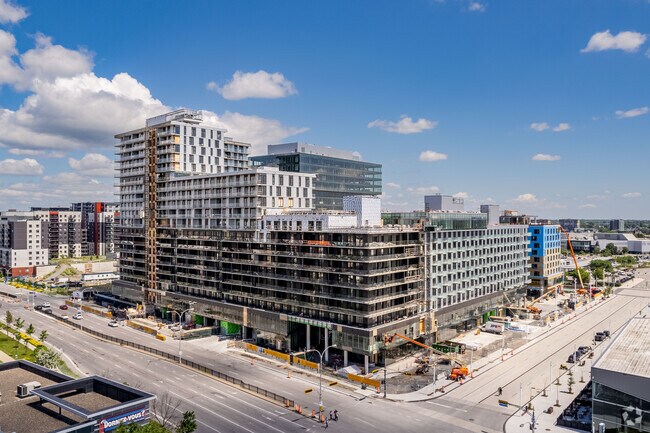Building Photo - Hoop