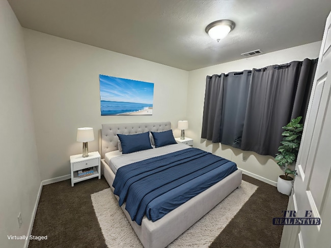 Foto del edificio - 145 E Richards St