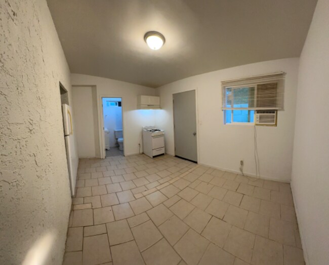 22418 Elaine Ave Unit 2, Hawaiian Gardens, CA 90716 Room for Rent in