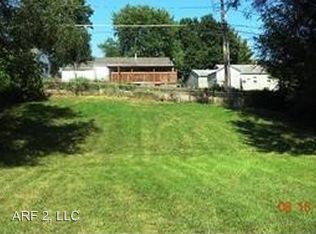 Building Photo - 605 N Westwood Dr