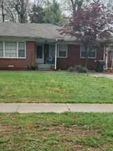 Building Photo - 1205 W Matthews Ave