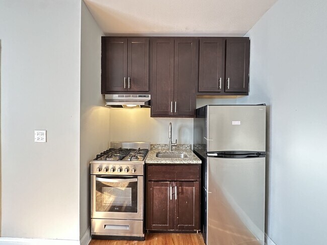 Foto del edificio - 623 W Patterson Ave