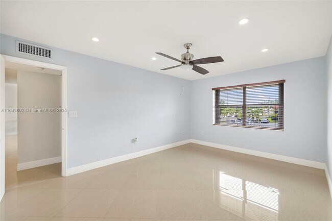 Foto del edificio - 10401 SW 108th Ave