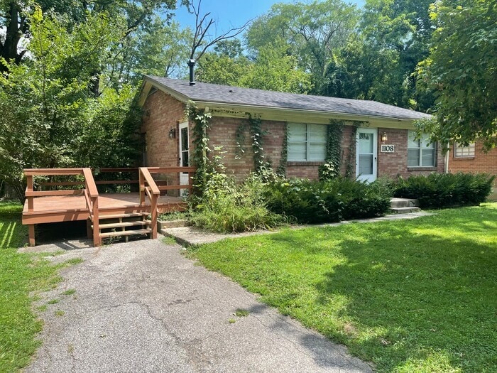 2BD/1BA Single Family Home House Rental in Clarksville, IN