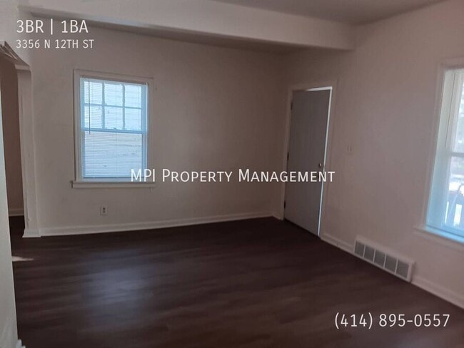 Building Photo - 3365 N 12th Street 3 Bedroom Lower